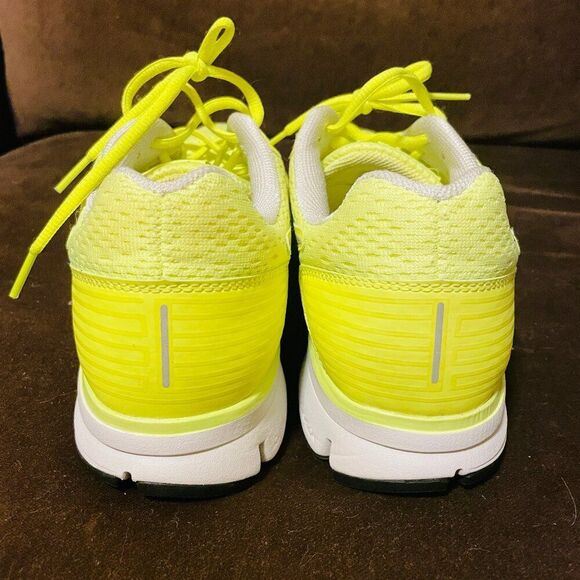 Nike Air Zoom Pegasus 29 Volt Yellow Black Running Sneaker 524950-701 9.5 US 43 - Picture 5 of 11